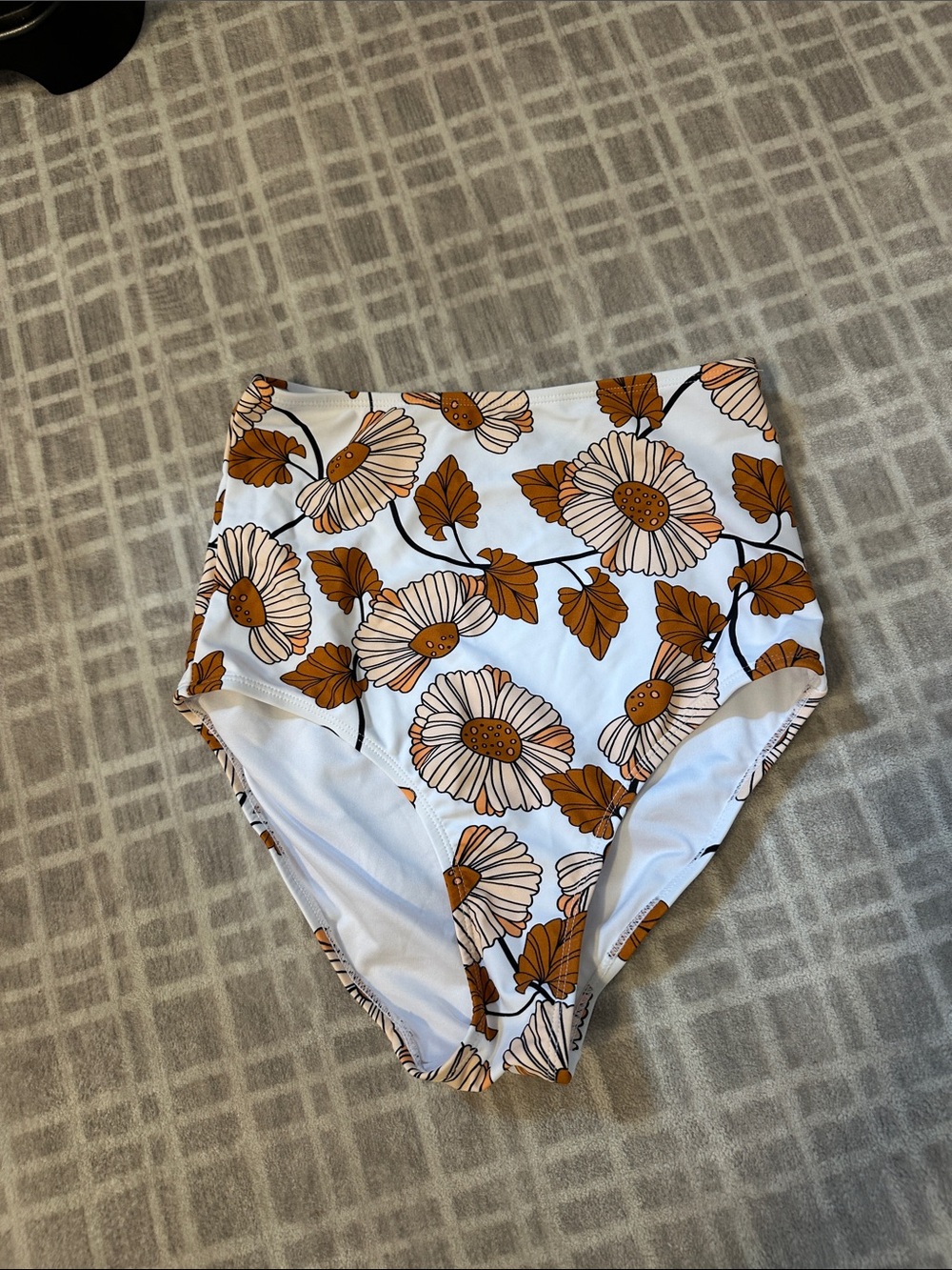 Coral Reef like new High-Waist Floral Swim Bottoms in White and Brown XS